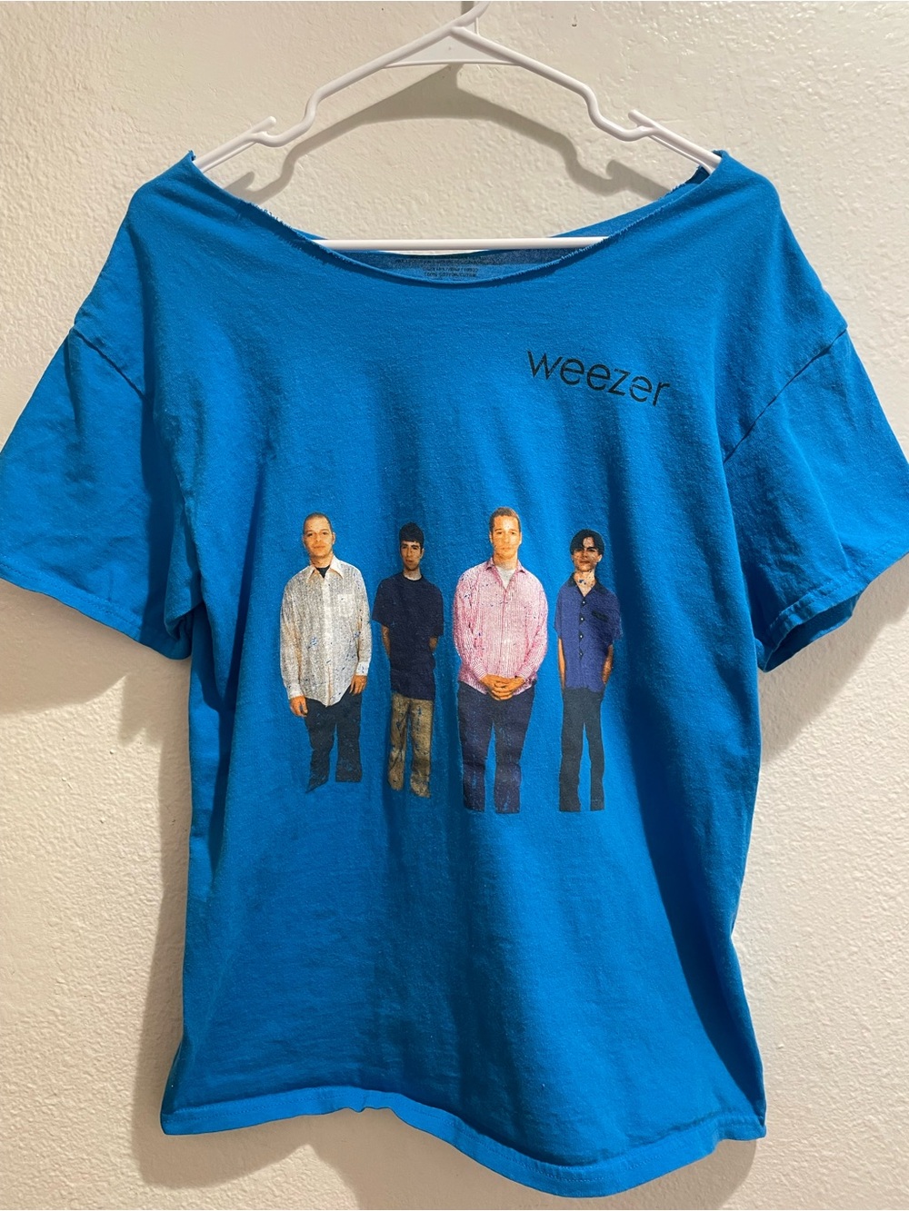 Spencer's Weezer "Blue Album" Graphic Tee – Custom Raw Cut Neckline